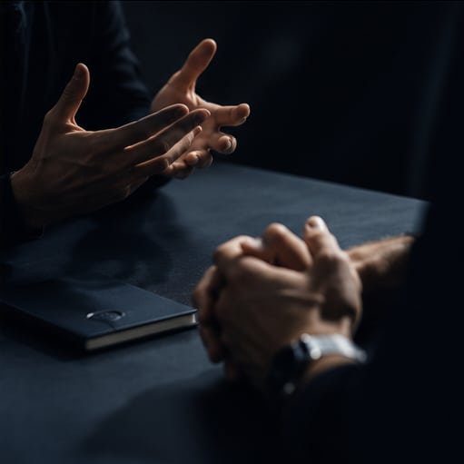 Erfahrene Strategie und ein handverlesenes Team, die als eines arbeiten
